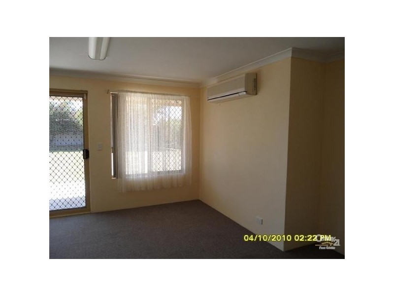 2 Bunda Place, Waikiki WA 6169