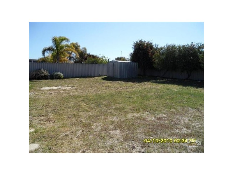 2 Bunda Place, Waikiki WA 6169