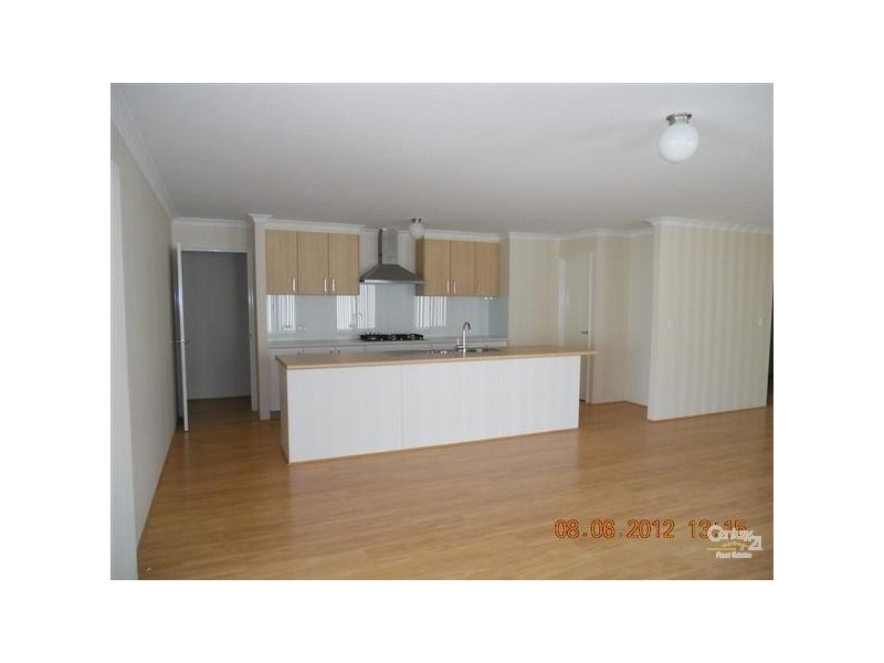 16 Hayeswater Crescent, Waikiki WA 6169