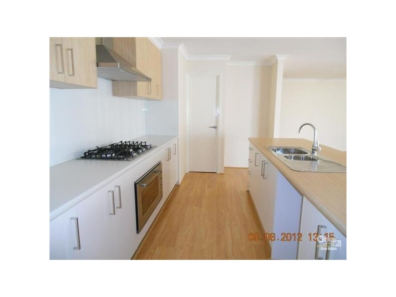 16 Hayeswater Crescent, Waikiki WA 6169