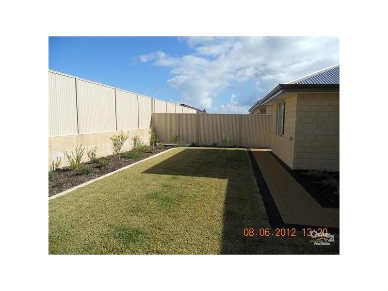 16 Hayeswater Crescent, Waikiki WA 6169
