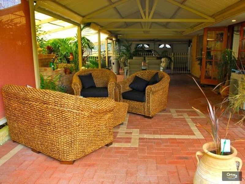 17 St Tropez Court, Port Kennedy WA 6172