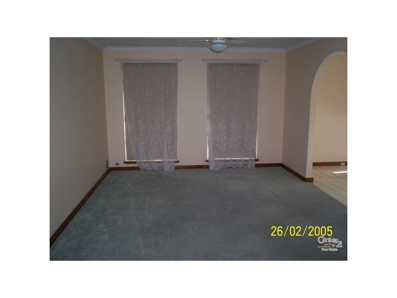 16 Leeder Street, Safety Bay WA 6169