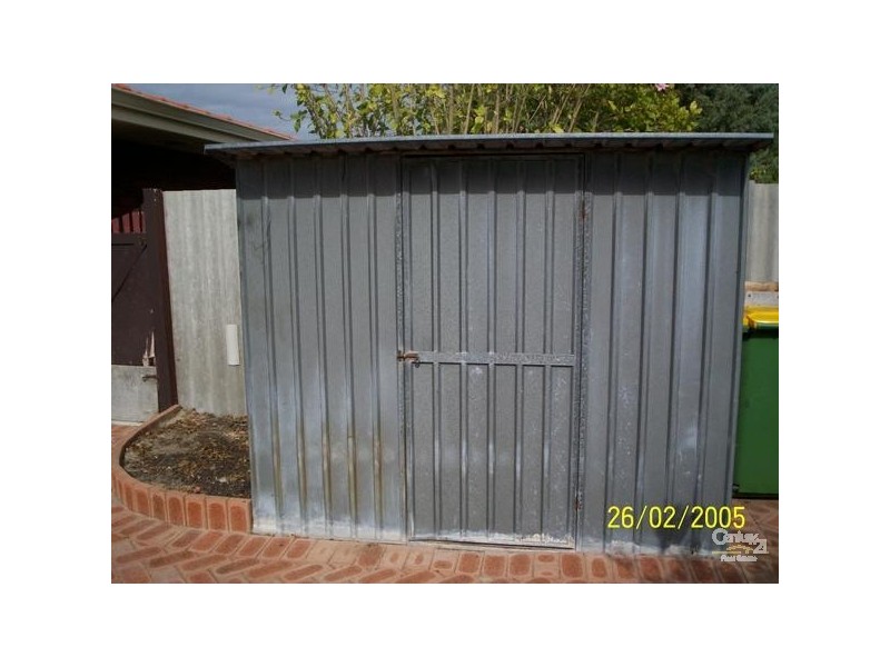 16 Leeder Street, Safety Bay WA 6169