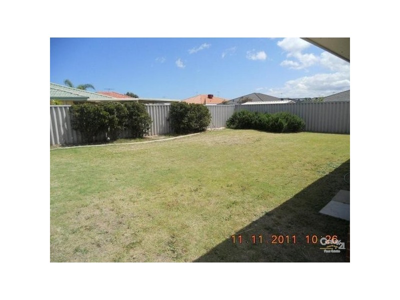 35 Benbecula Loop, Port Kennedy WA 6172