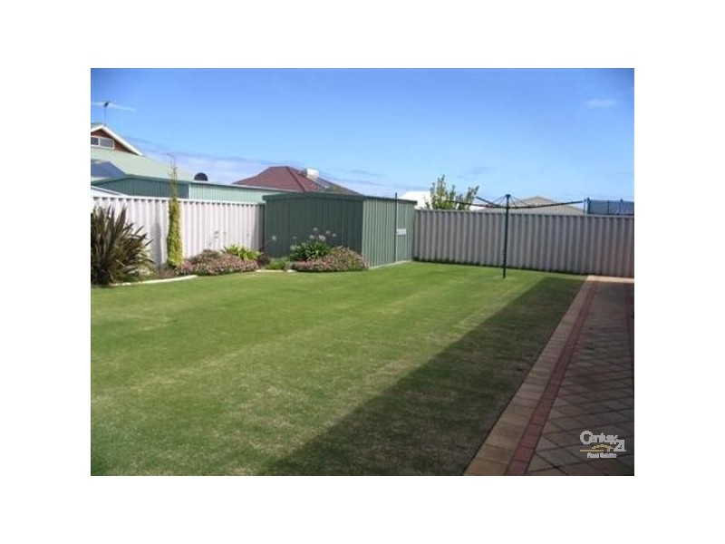 116 San Sebastian Boulevard, Port Kennedy WA 6172