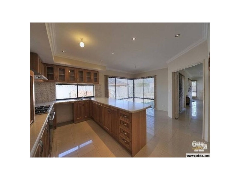 13 Blue Wren Gardens, Coodanup WA 6210