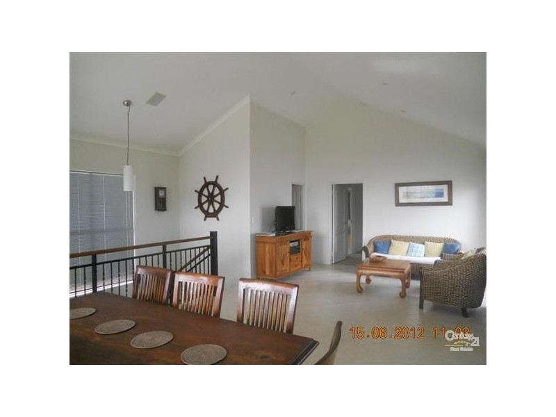 8 Weld Street, Rockingham WA 6168