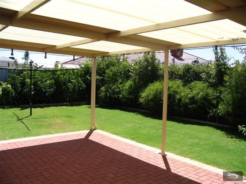 26 Seawind Drive, Rockingham WA 6168