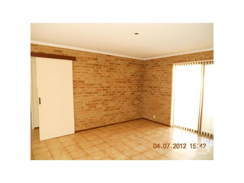 10 Ocean Place, Waikiki WA 6169