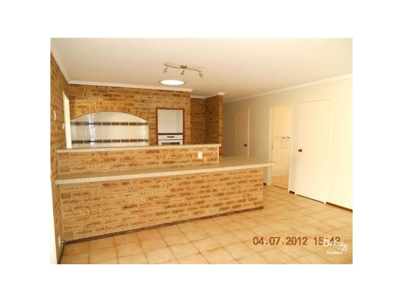 10 Ocean Place, Waikiki WA 6169