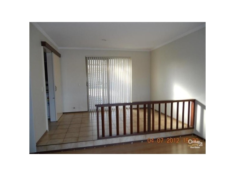 10 Ocean Place, Waikiki WA 6169