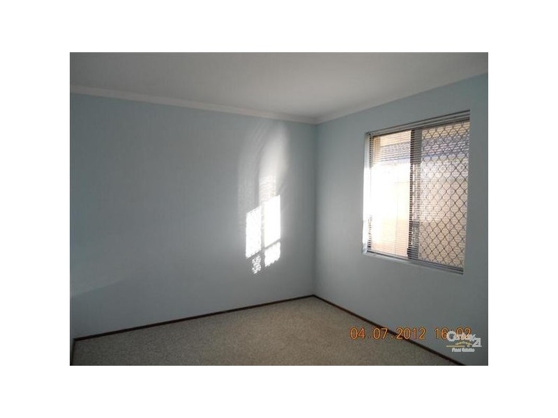 10 Ocean Place, Waikiki WA 6169