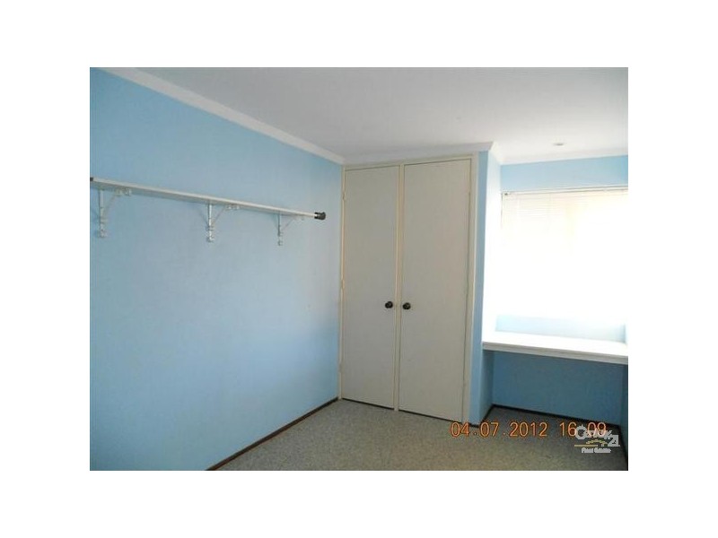 10 Ocean Place, Waikiki WA 6169