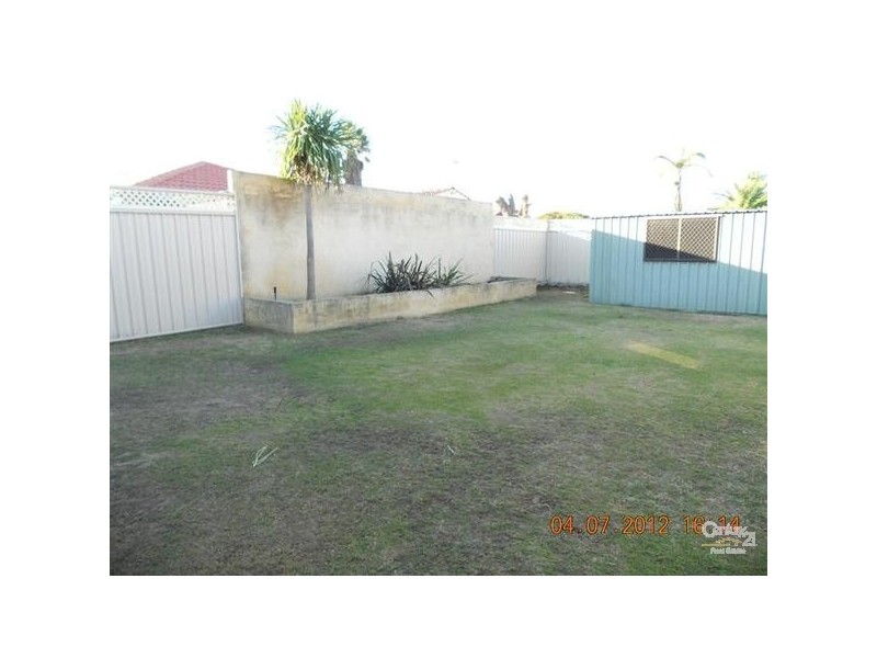 10 Ocean Place, Waikiki WA 6169