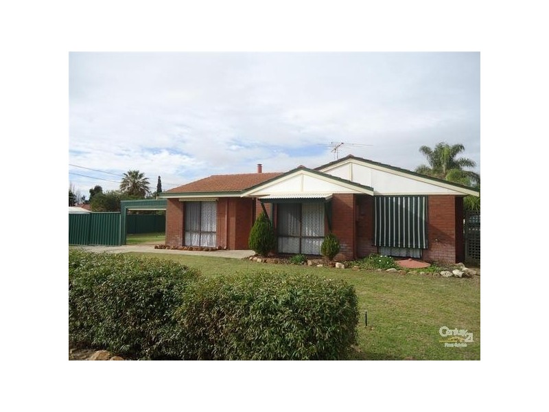 8 Knowle Way, Warnbro WA 6169