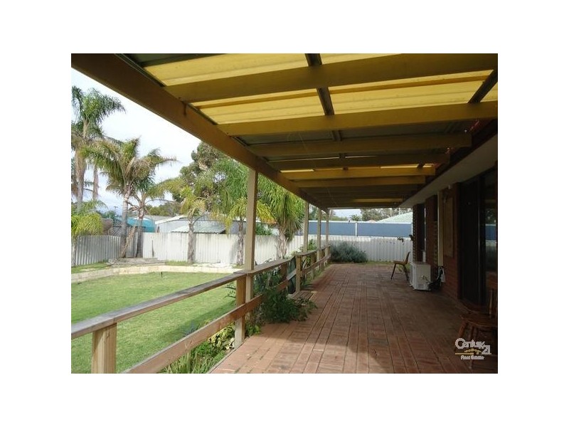 8 Knowle Way, Warnbro WA 6169