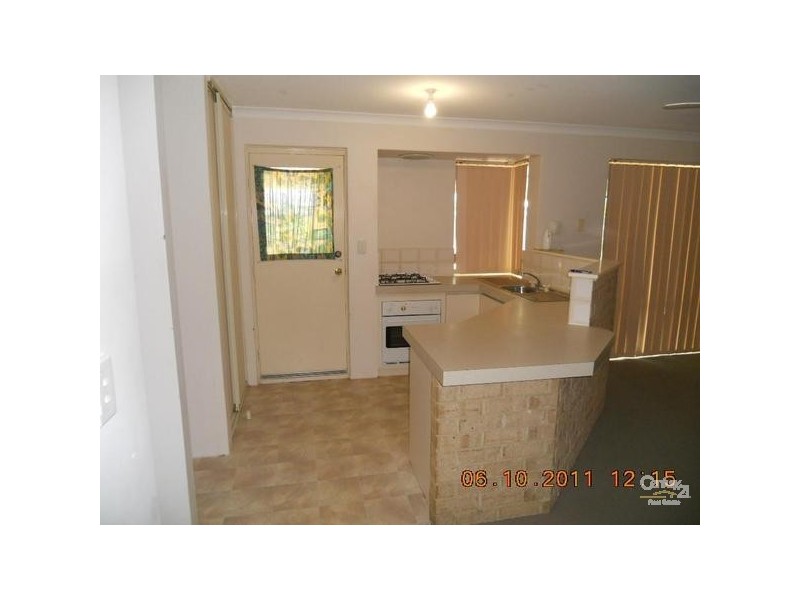 10 Narbonne Gardens, Port Kennedy WA 6172