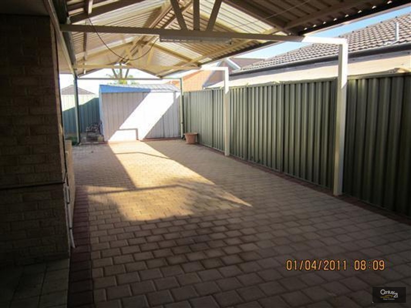 10 Jean Pierre Drive, Warnbro WA 6169