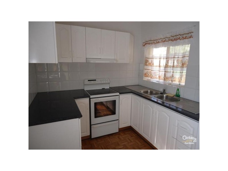 8 May Street, Rockingham WA 6168