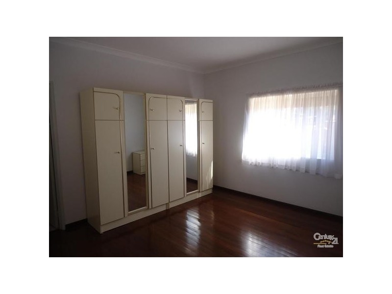 8 May Street, Rockingham WA 6168