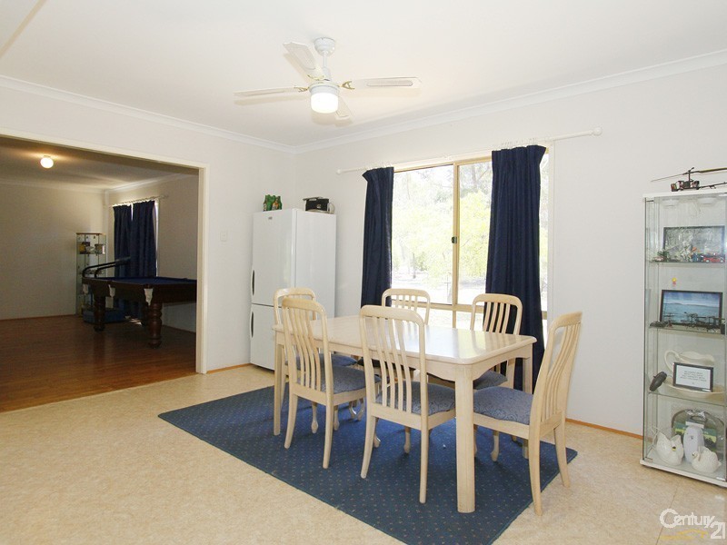 18 Swamp Gum Road, Oakford WA 6121