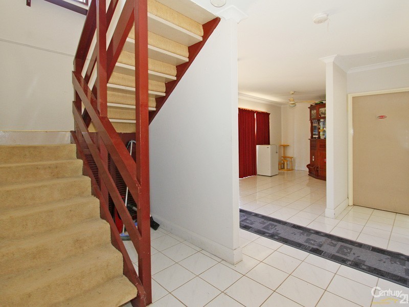 18 Swamp Gum Road, Oakford WA 6121