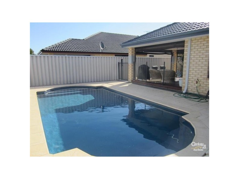 20 Merrimac Loop, Rockingham WA 6168