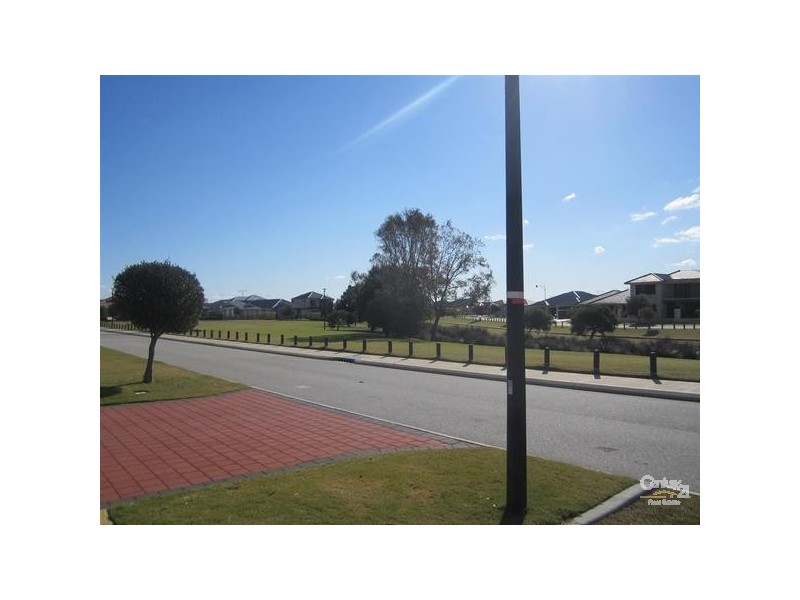 20 Merrimac Loop, Rockingham WA 6168
