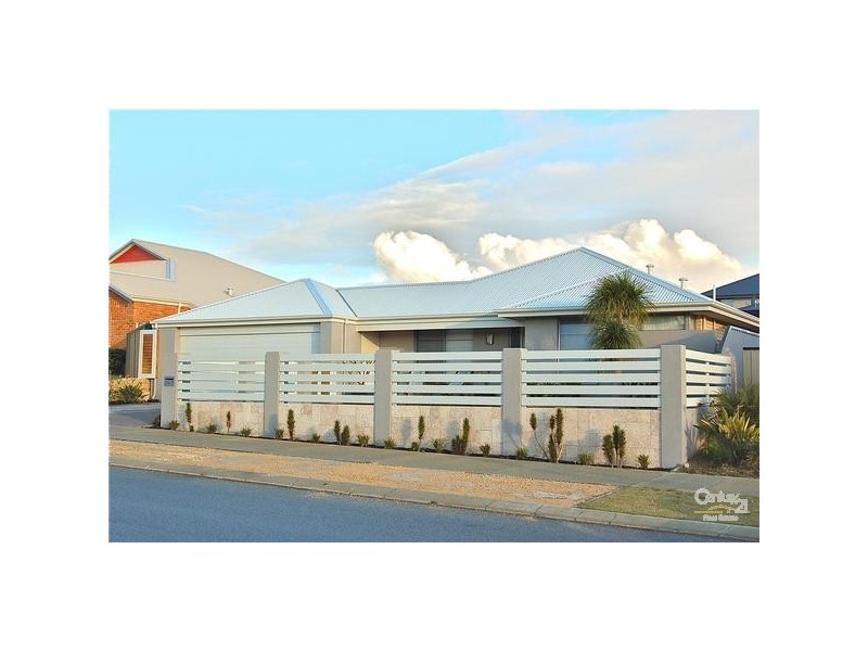 24 Salton Street, Secret Harbour WA 6173