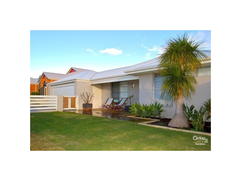 24 Salton Street, Secret Harbour WA 6173