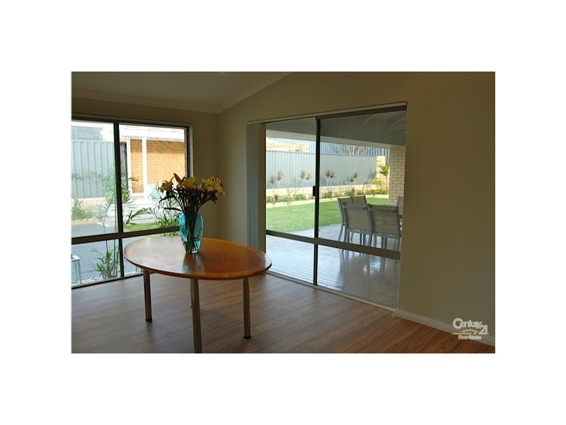 24 Salton Street, Secret Harbour WA 6173