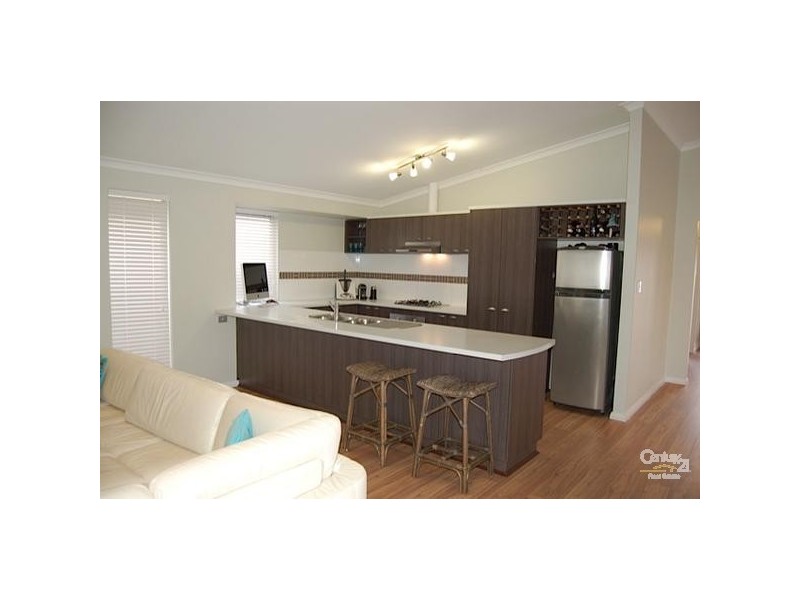 24 Salton Street, Secret Harbour WA 6173