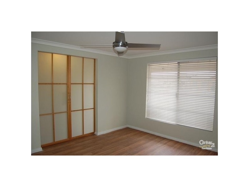 24 Salton Street, Secret Harbour WA 6173