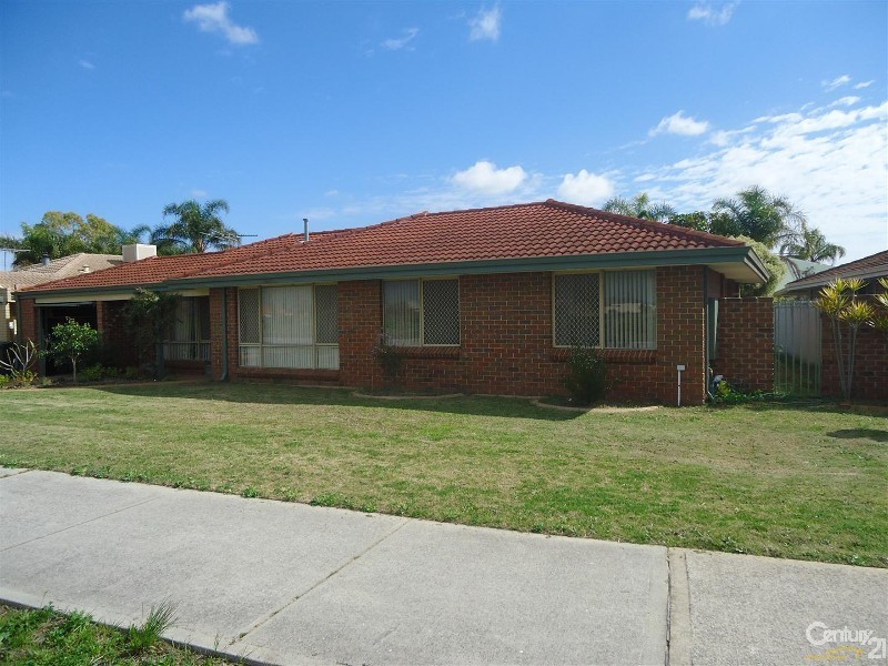 33 Oakwood Crescent, Waikiki WA 6169