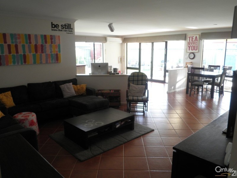 74 Baltimore Gardens, Port Kennedy WA 6172