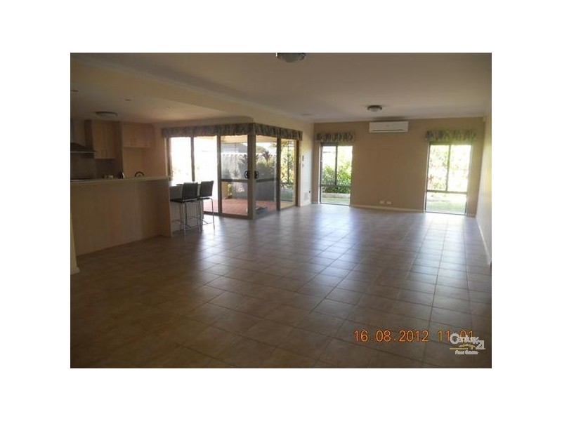 6 Oceanrunner Boulevard, Shoalwater WA 6169