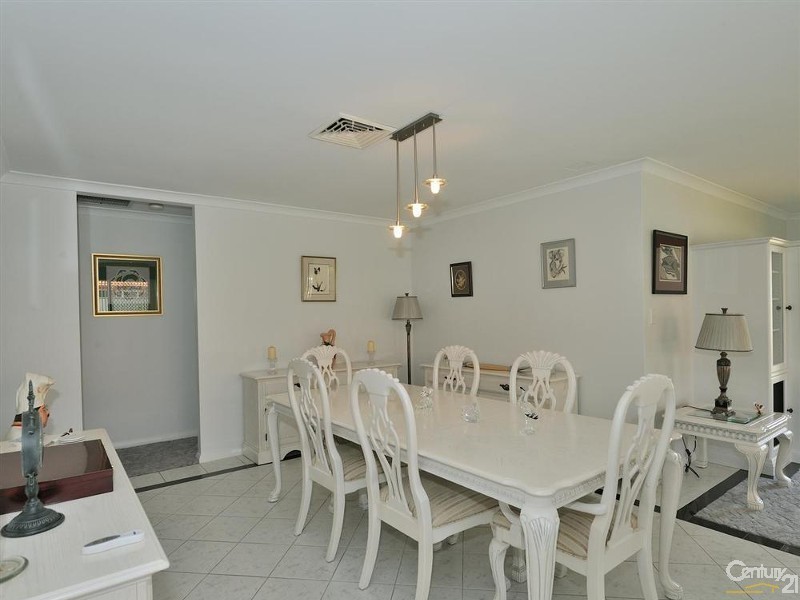 196 Fendam Street, Warnbro WA 6169