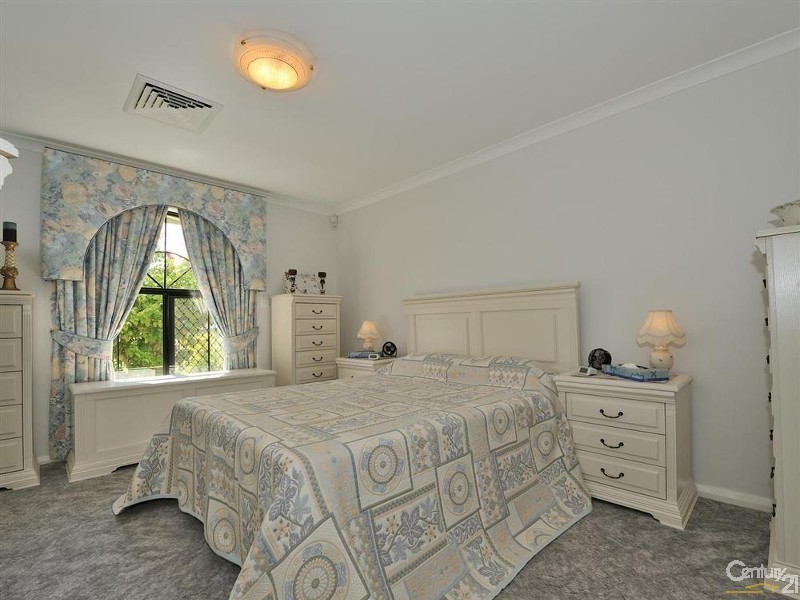 196 Fendam Street, Warnbro WA 6169