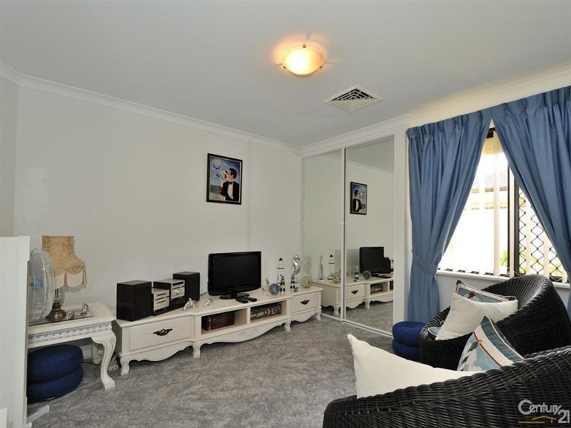 196 Fendam Street, Warnbro WA 6169