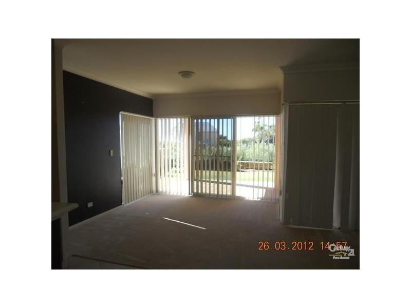 4 Wave Cove, Port Kennedy WA 6172