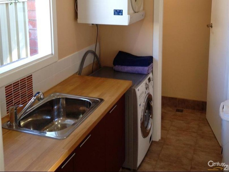 1 Delphinus Place, Rockingham WA 6168