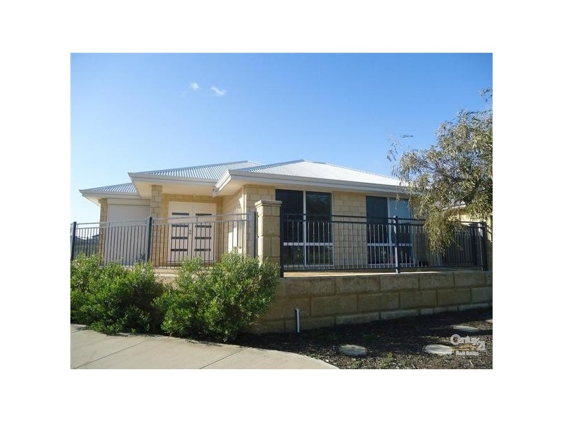 16 Johanna Way, Secret Harbour WA 6173