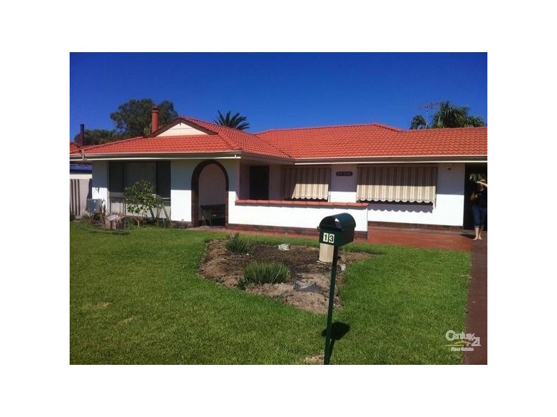 13 Leeder Street, Safety Bay WA 6169