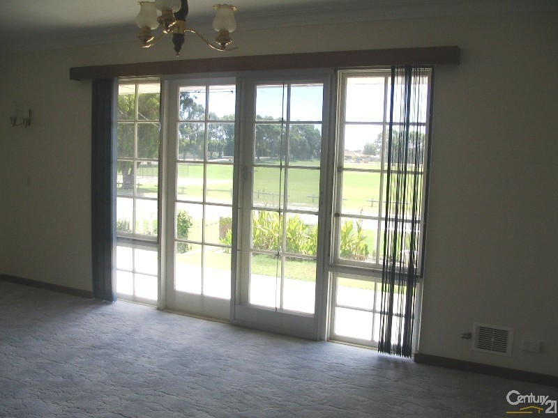 47 Fourth Avenue, Shoalwater WA 6169