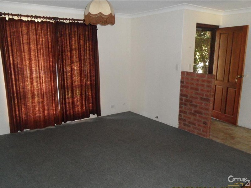 22 Cimbor Way, Parmelia WA 6167