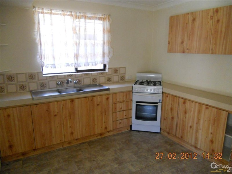 22 Cimbor Way, Parmelia WA 6167