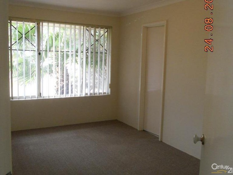 45 Silvertop Circle, Warnbro WA 6169