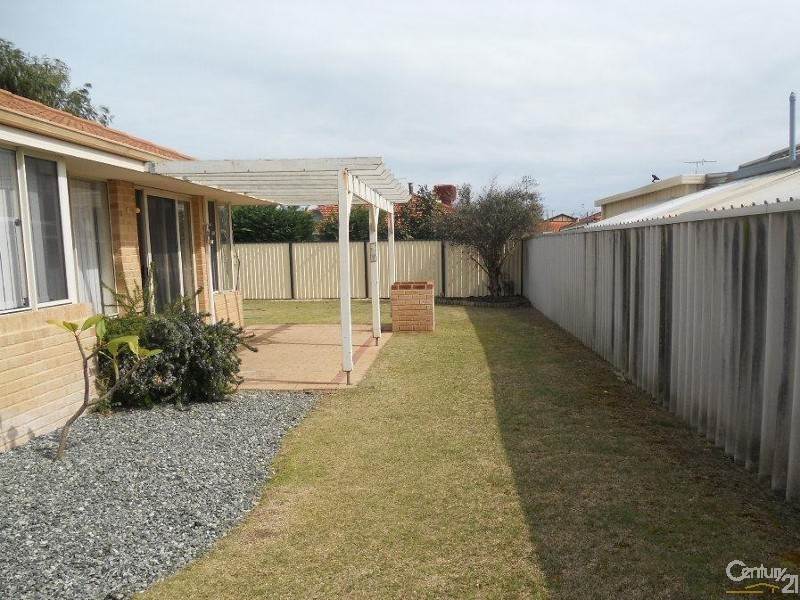 45 Silvertop Circle, Warnbro WA 6169