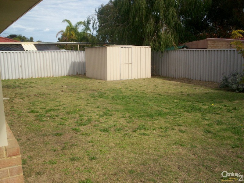 45 Silvertop Circle, Warnbro WA 6169